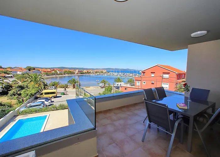 Luxury Apartments Sikiric With Fantastic View On The Sea Apartman Bibinje