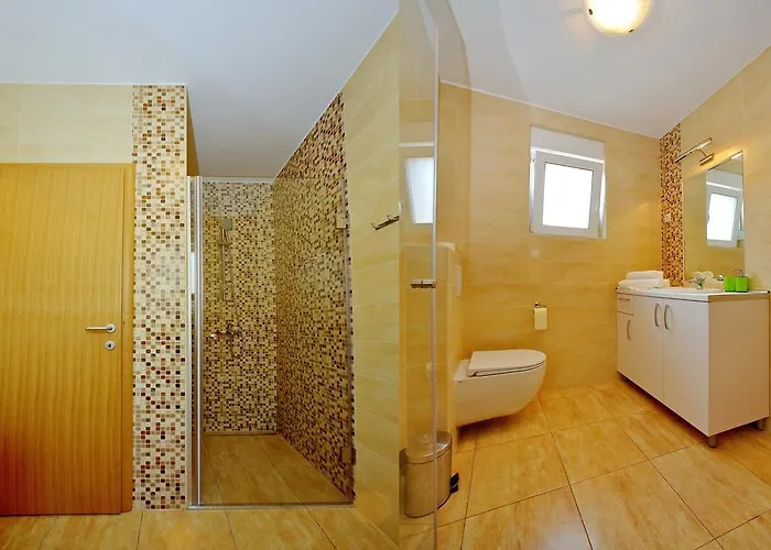 Luxury Apartments Sikiric With Fantastic View On The Sea Bibinje