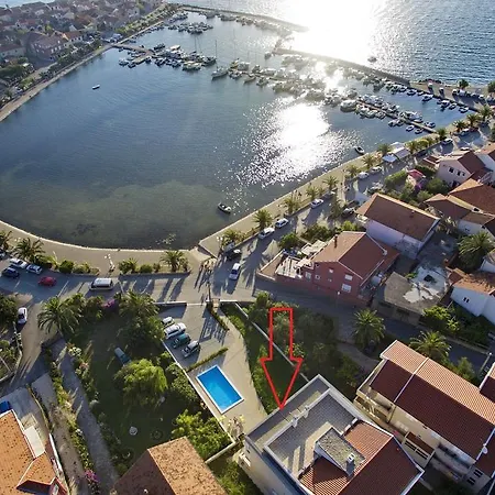 Luxury Sikiric With Fantastic View On The Sea شقة بيبينيا