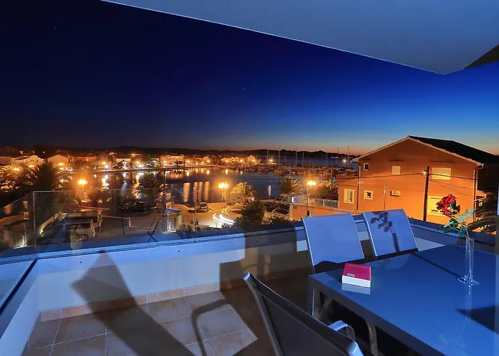 Luxury Sikiric With Fantastic View On The Sea Lejlighed