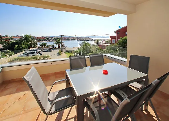 Luxury Sikiric With Fantastic View On The Sea Апартаменты *