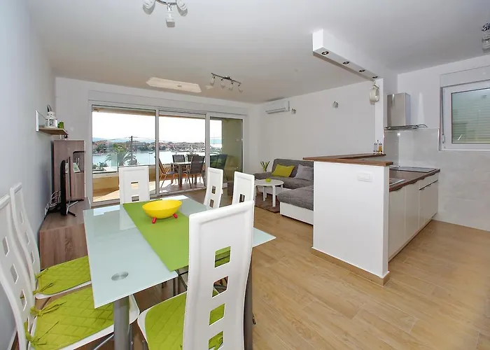 Lejlighed Luxury Sikiric With Fantastic View On The Sea