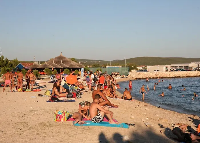 Luxury Sikiric With Fantastic View On The Sea شقة بيبينيا